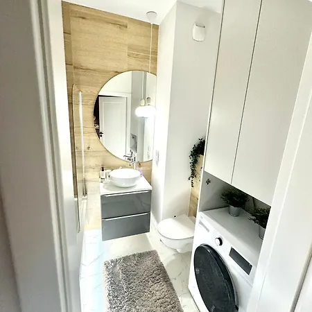 Luxury Central Ideal For Remote Work *