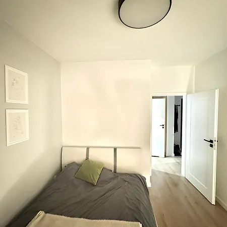 Luxury Central Ideal For Remote Work Βαρσοβία