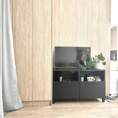 Luxury Central Ideal For Remote Work